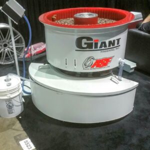Front view of the Giant Vibratory Batch bowl